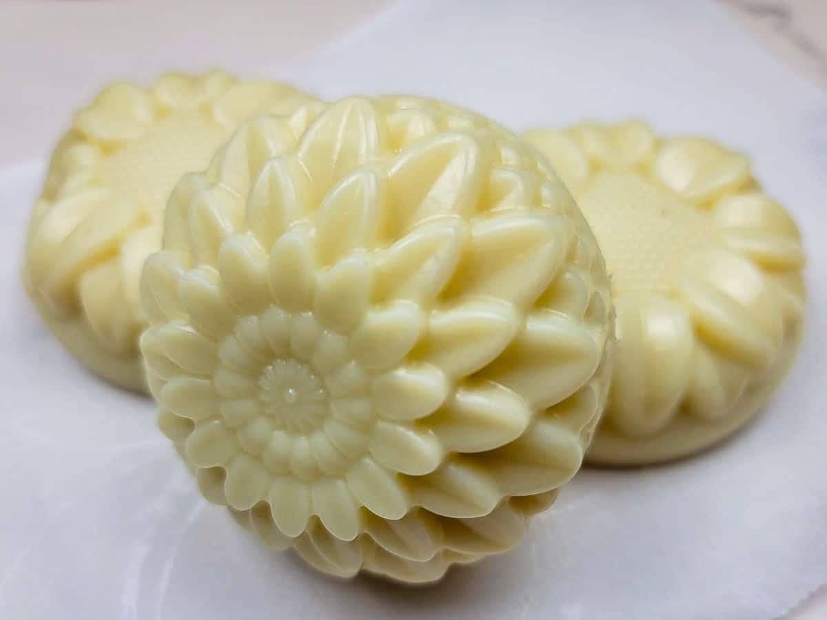 Jabón de Arroz Artesanal con Arcilla Blanca y Aceite de Almendras
